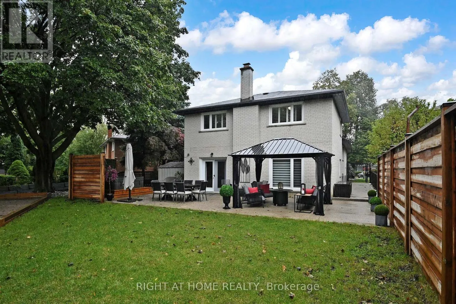 11 TEFLEY ROAD