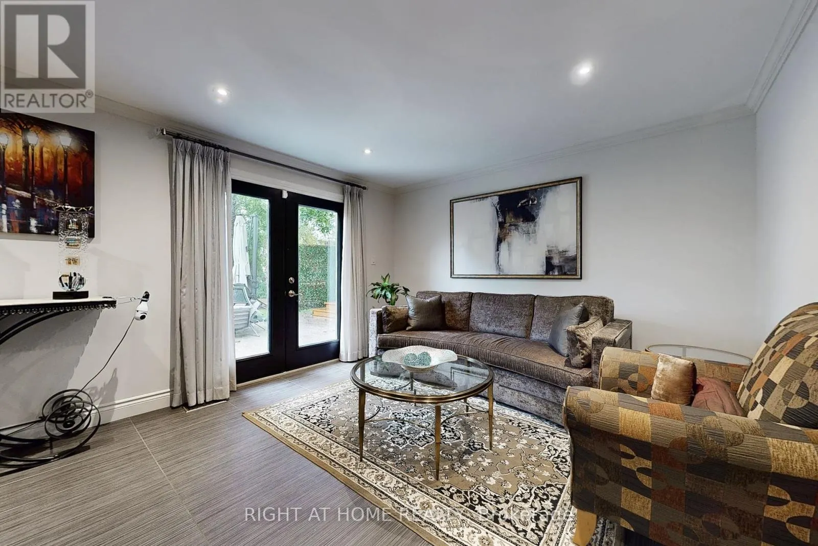 11 TEFLEY ROAD