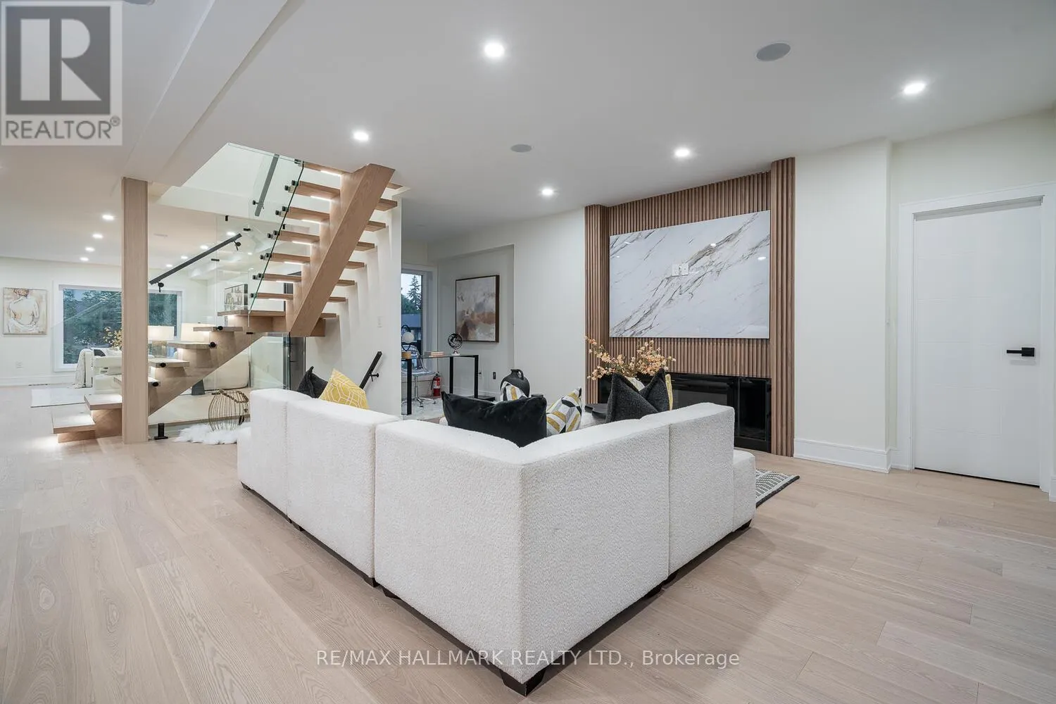 116 KENNARD AVENUE
