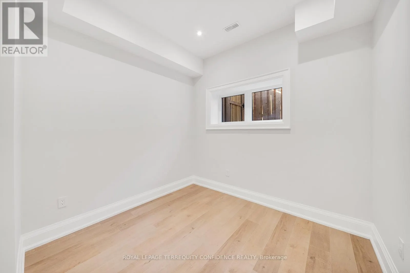 422 HOUNSLOW AVENUE