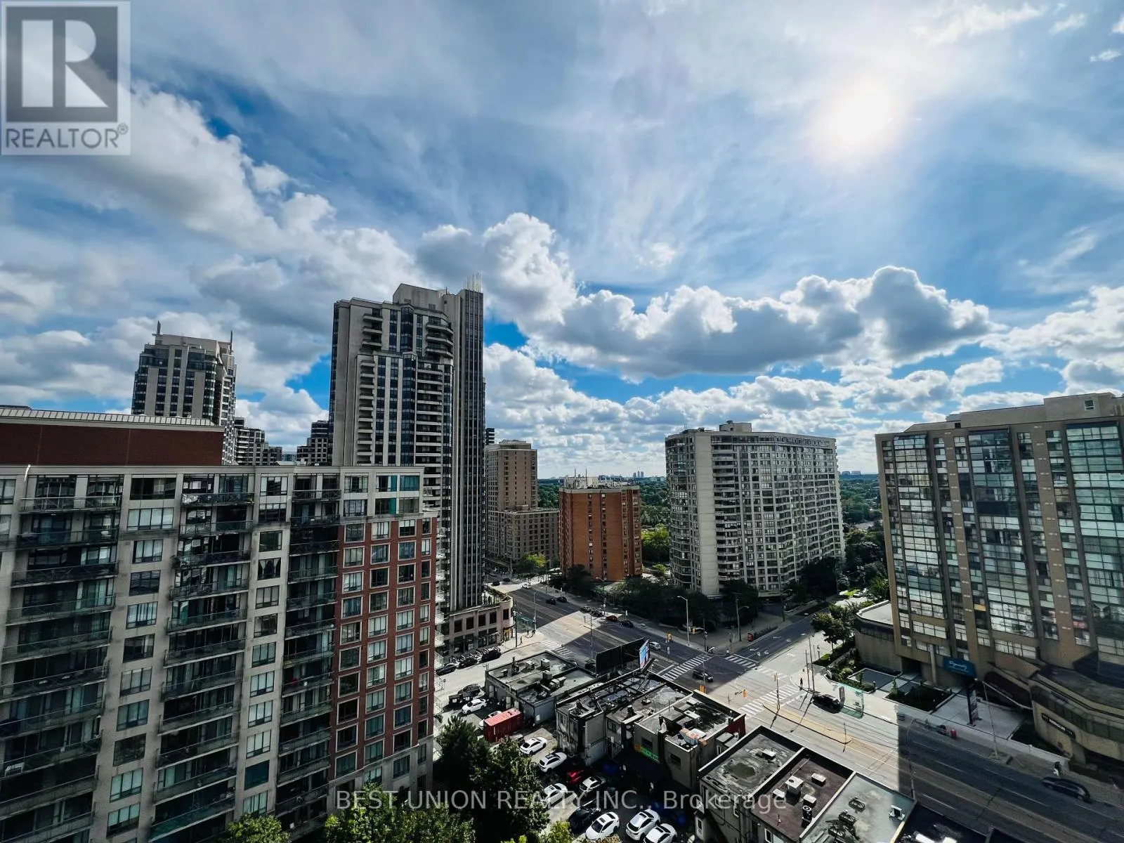 1302 - 15 HOLMES AVENUE