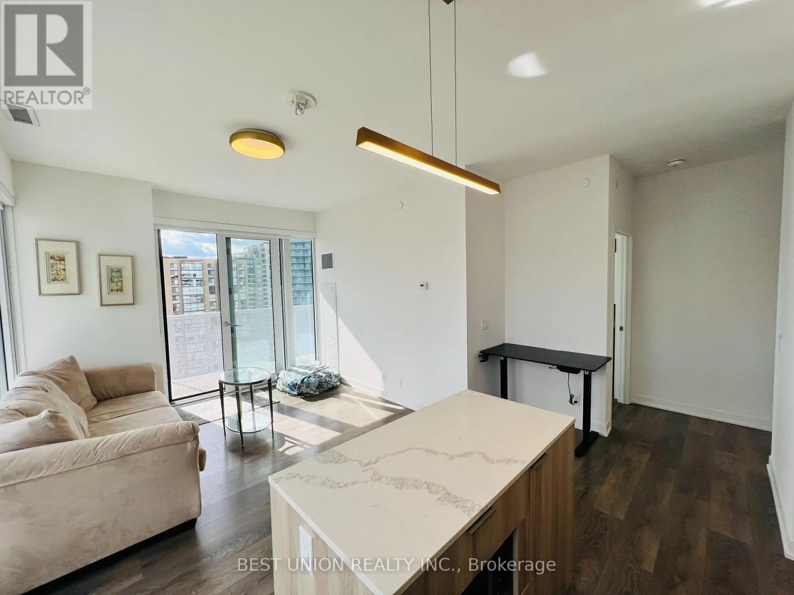1302 - 15 HOLMES AVENUE