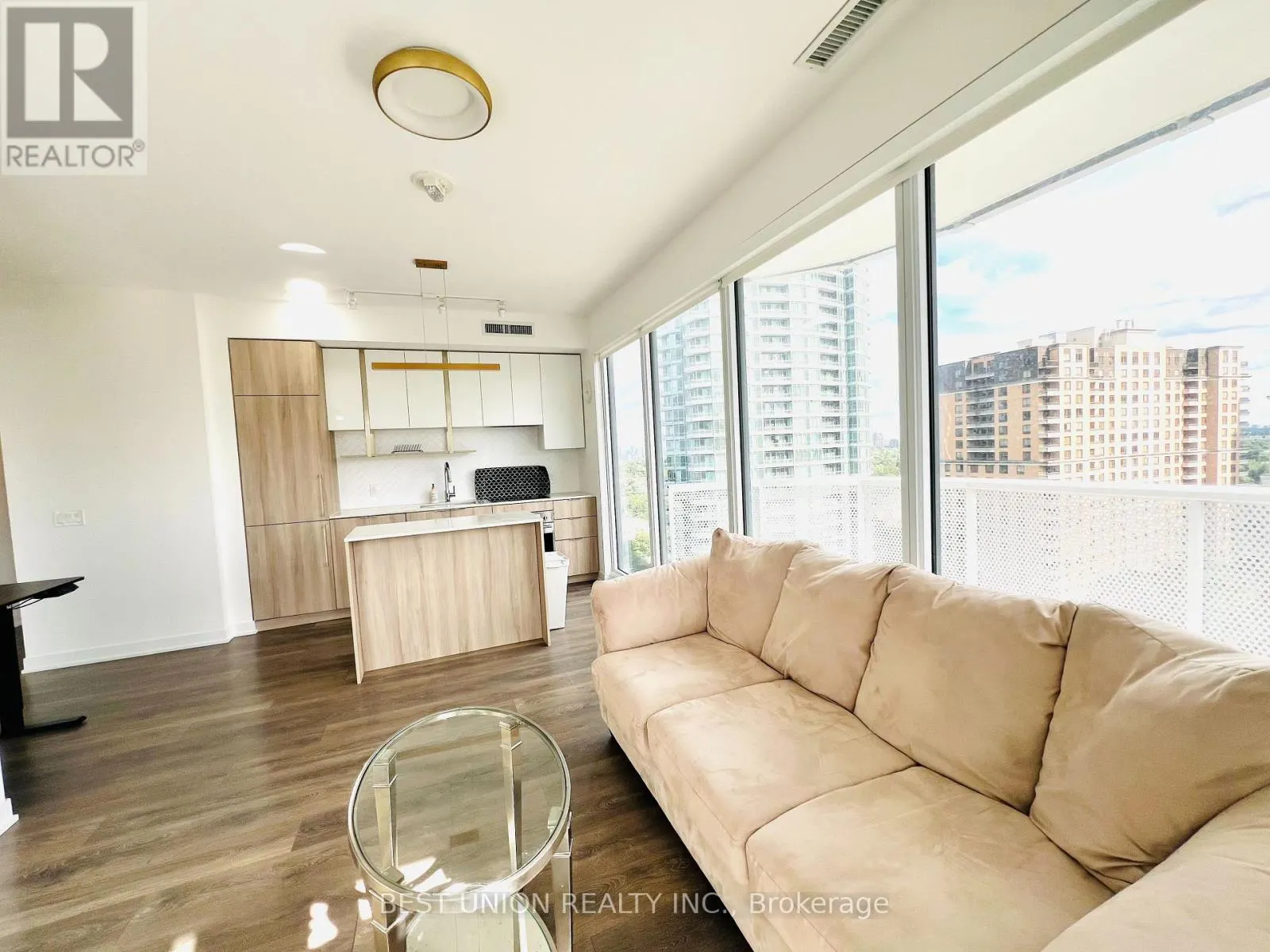1302 - 15 HOLMES AVENUE