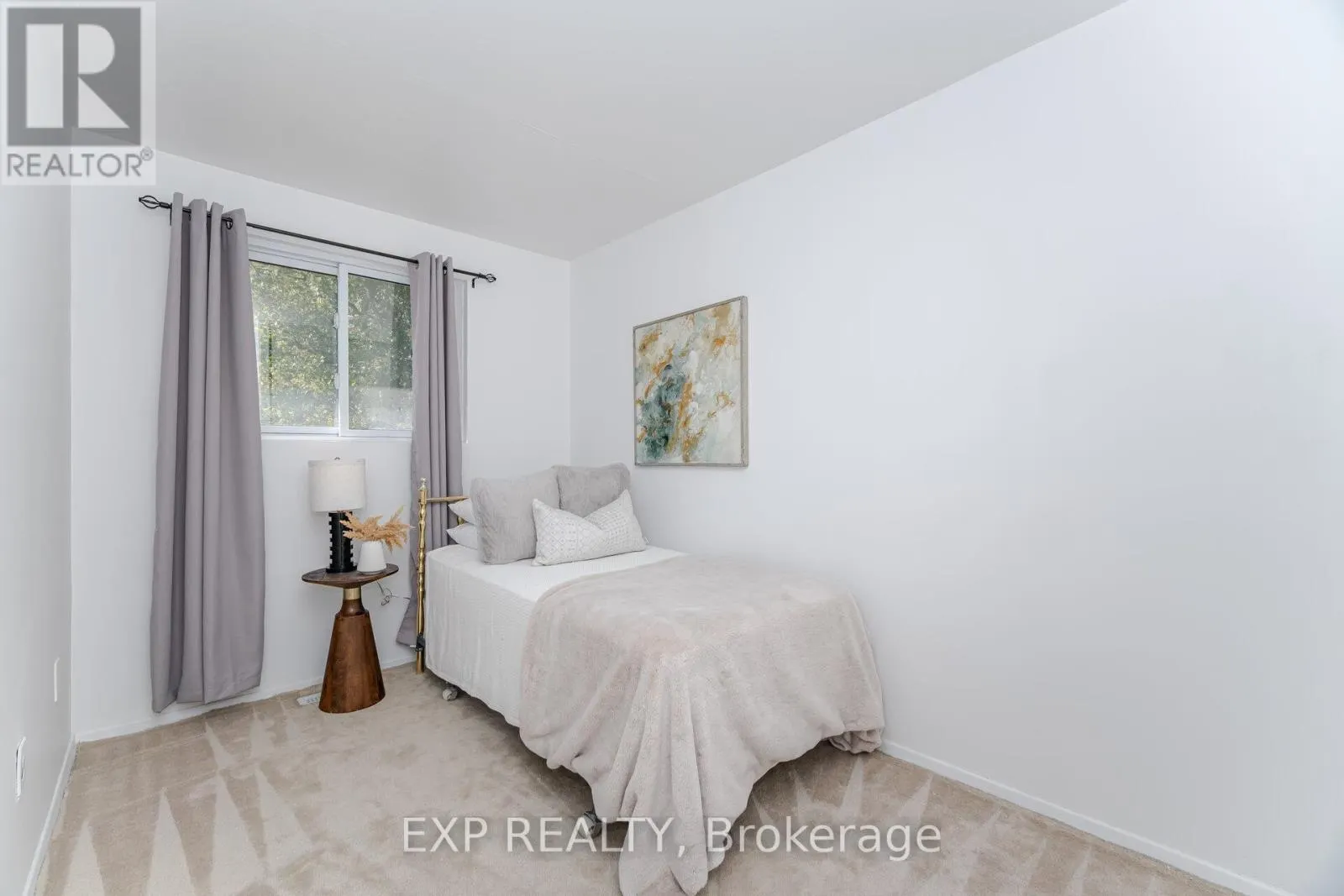 125 HOLLYBERRY TRAIL