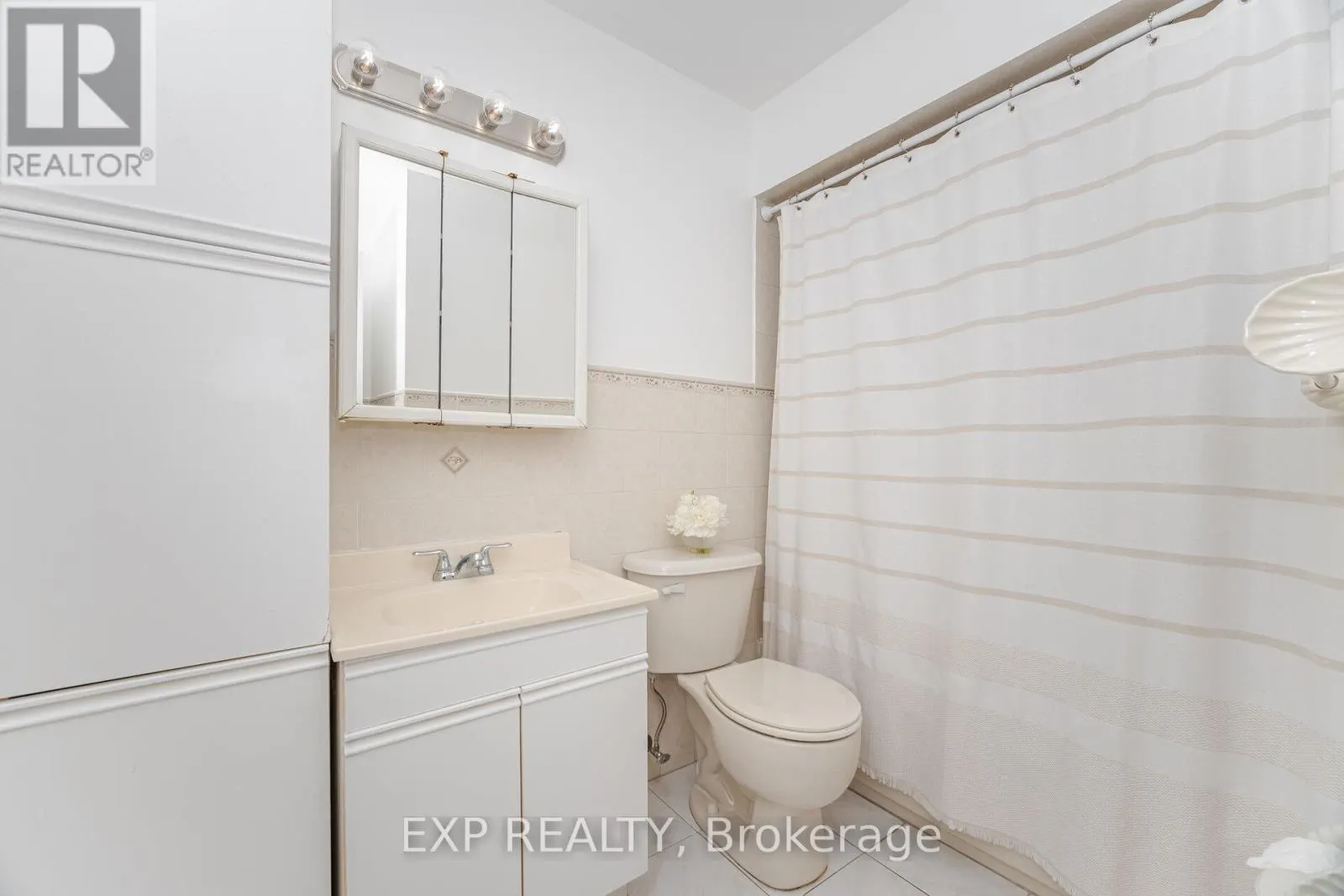 125 HOLLYBERRY TRAIL