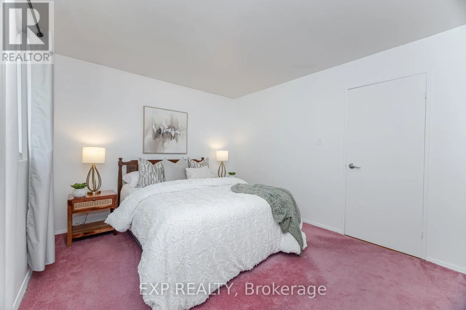 125 HOLLYBERRY TRAIL