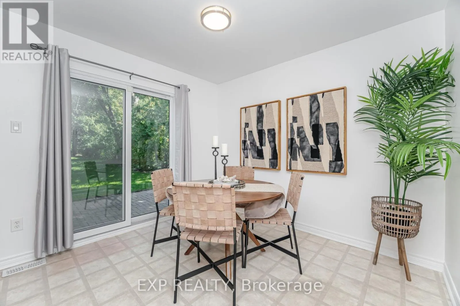 125 HOLLYBERRY TRAIL
