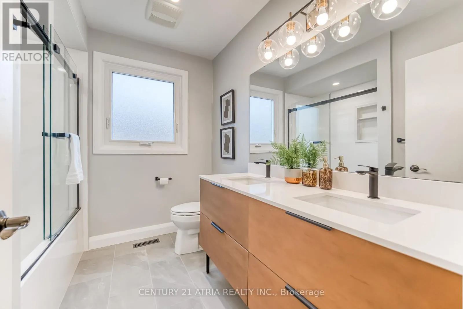 56 MAGPIE CRESCENT