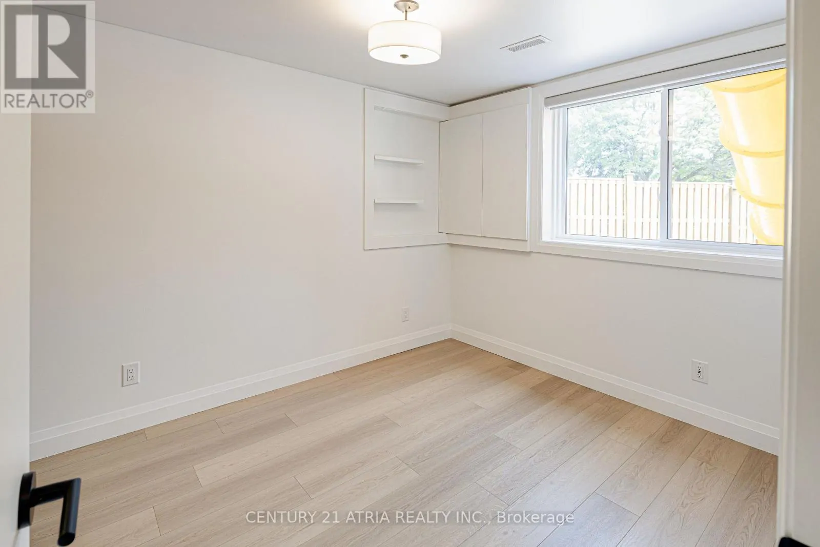 56 MAGPIE CRESCENT