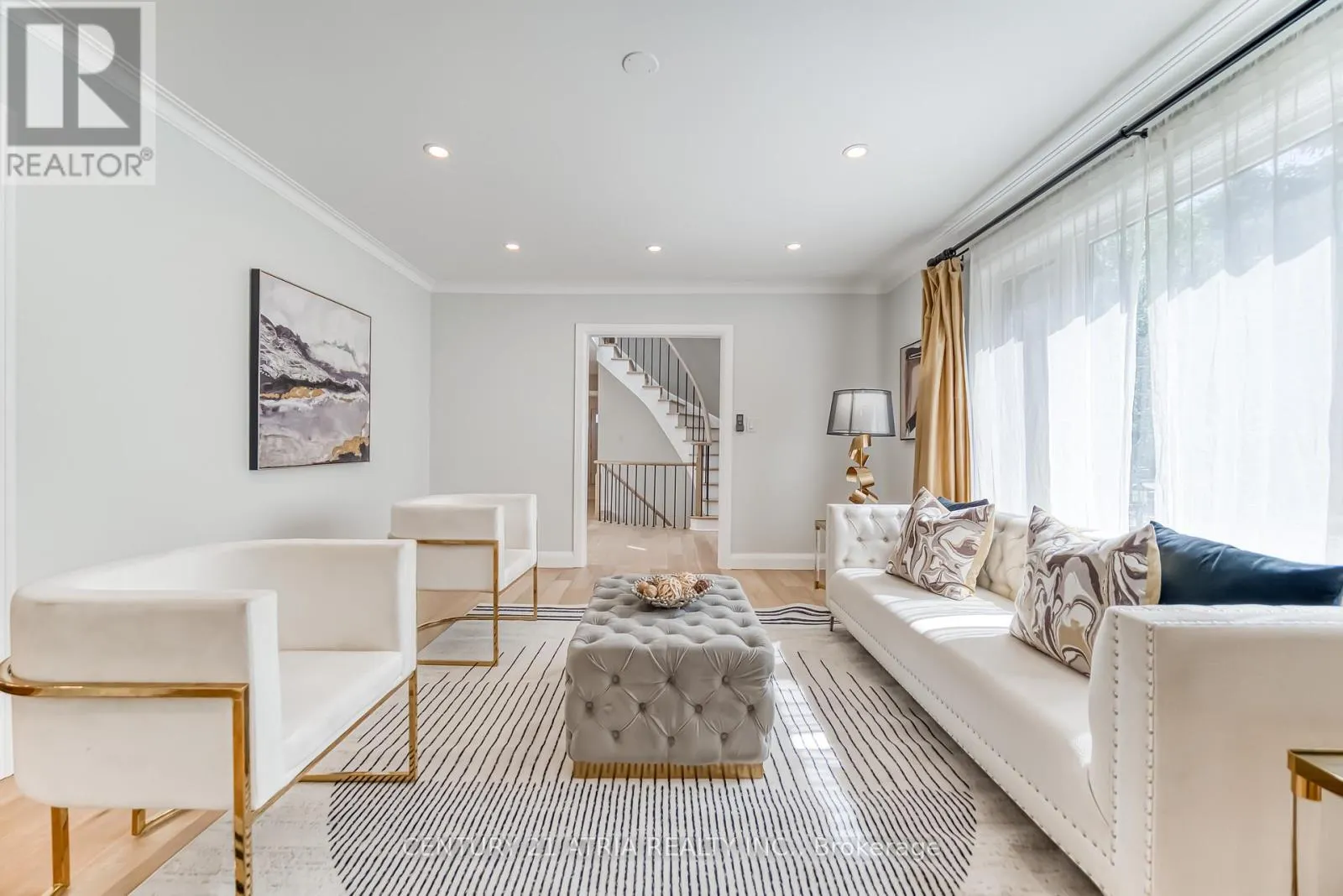 56 MAGPIE CRESCENT