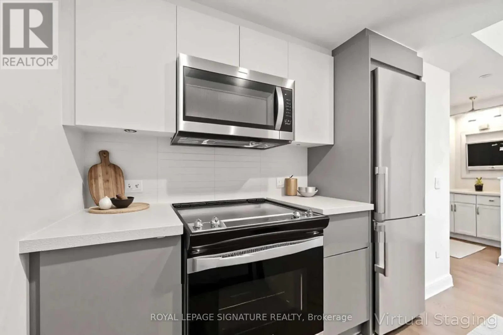 216 - 30 TRETTI WAY