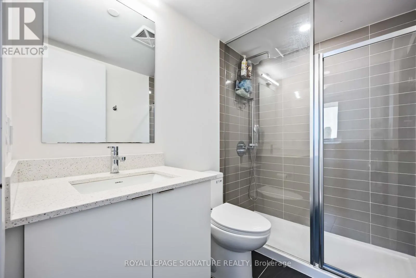 216 - 30 TRETTI WAY