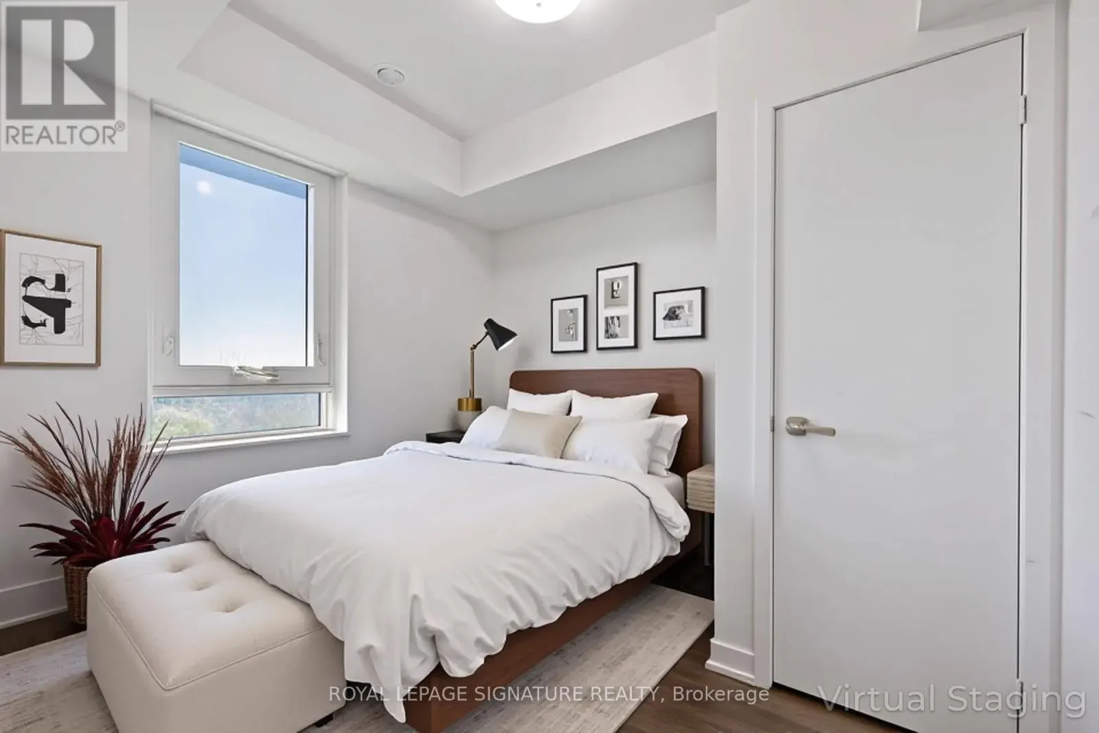 216 - 30 TRETTI WAY