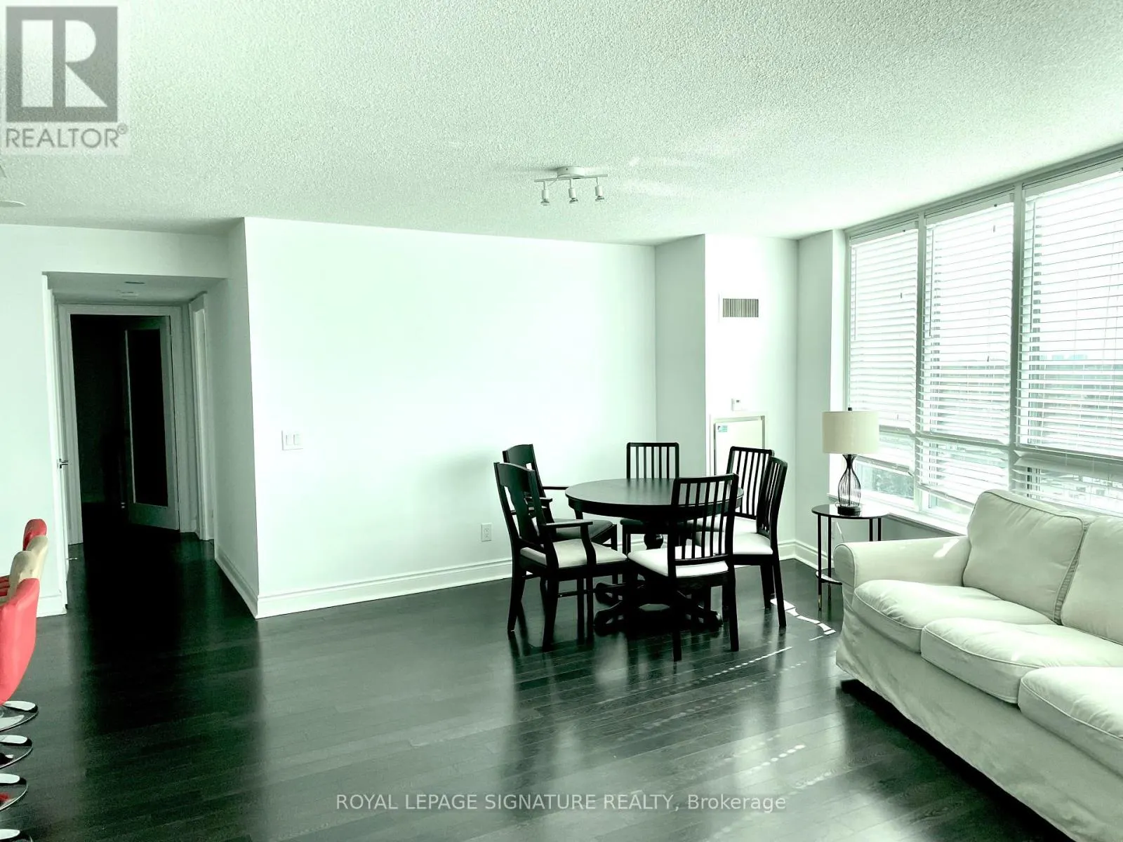 819 - 25 GREENVIEW AVENUE