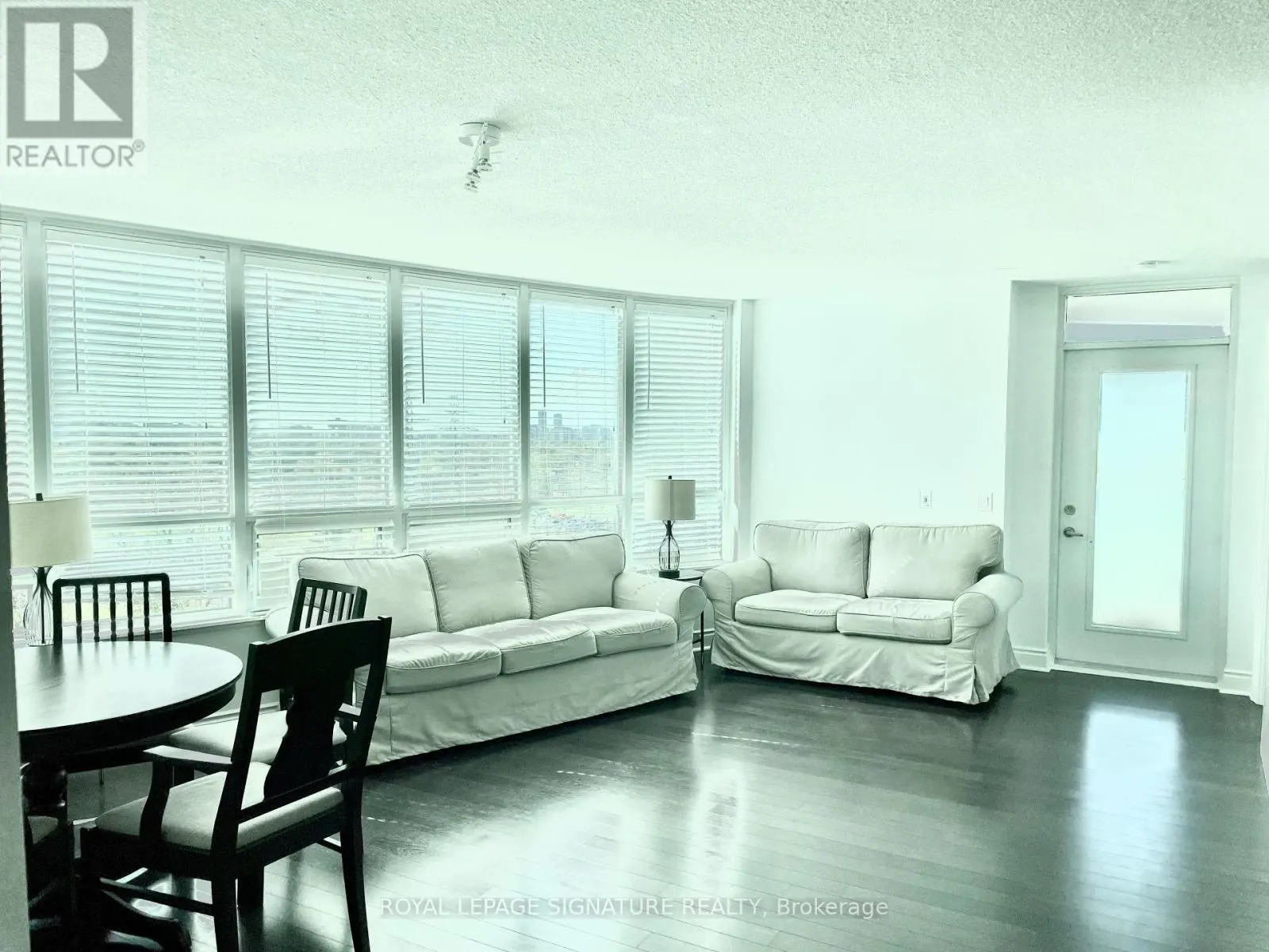 819 - 25 GREENVIEW AVENUE