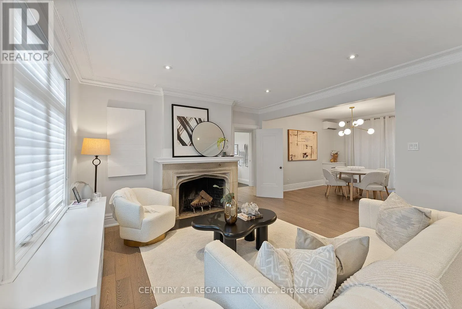 93 DOUGLAS CRESCENT