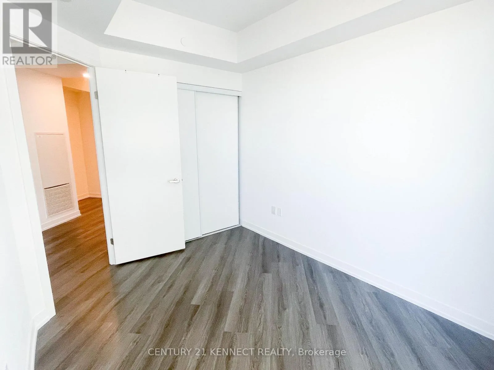 5212 - 138 DOWNES STREET