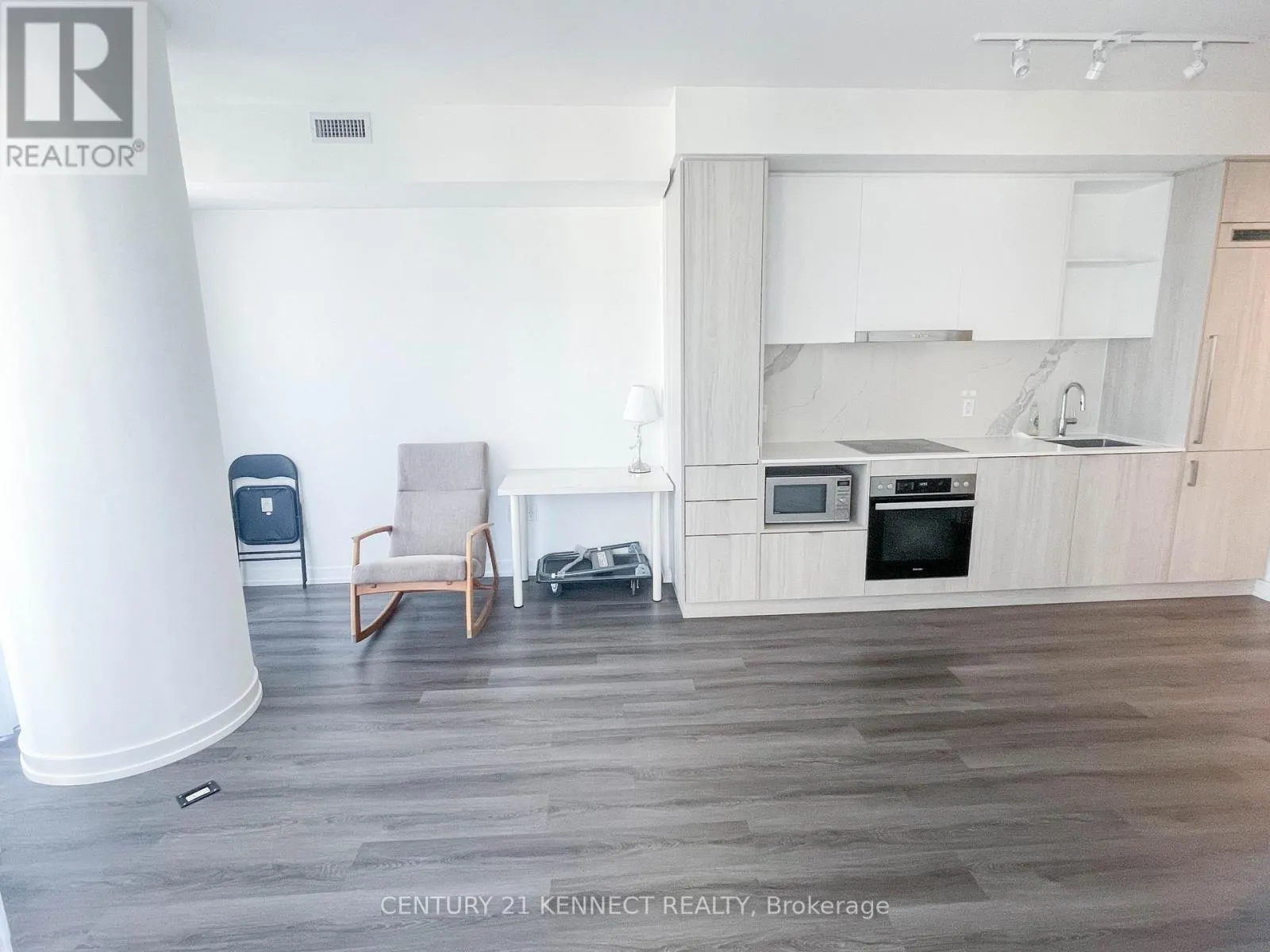 5212 - 138 DOWNES STREET