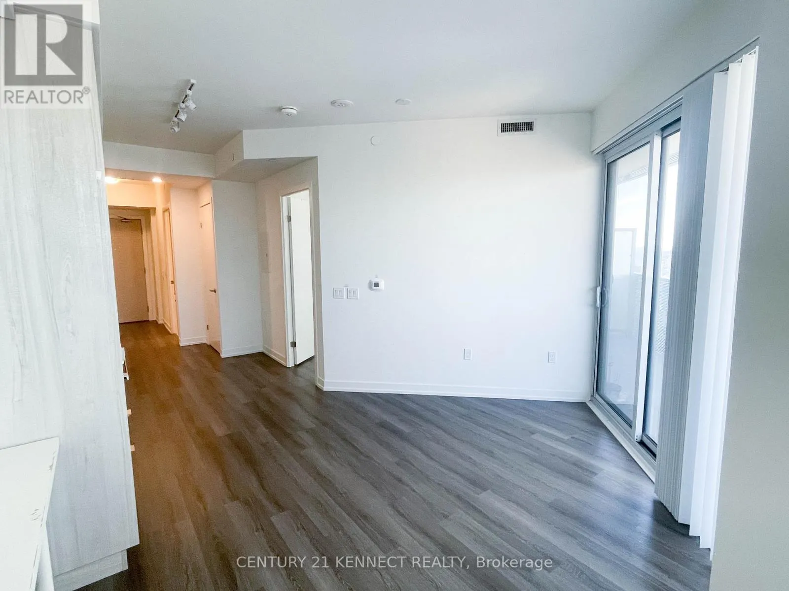 5212 - 138 DOWNES STREET