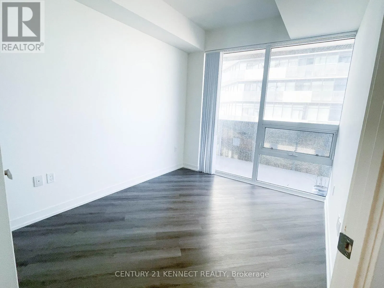 5212 - 138 DOWNES STREET