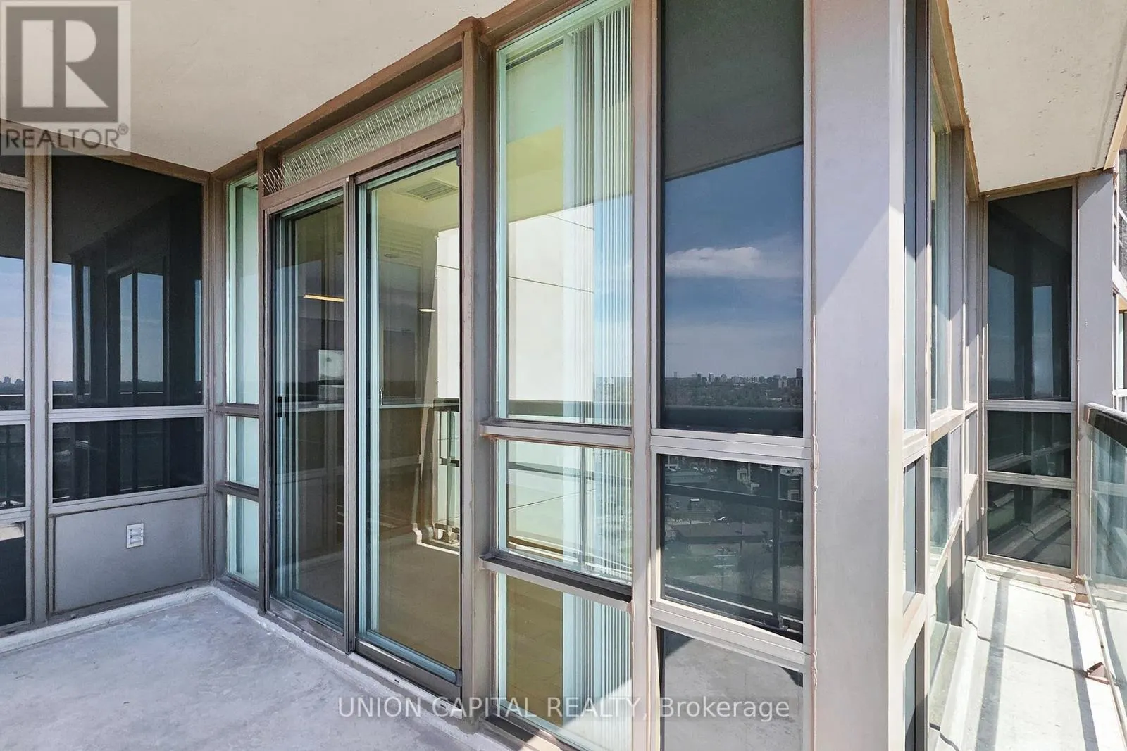 1609 - 509 BEECROFT ROAD