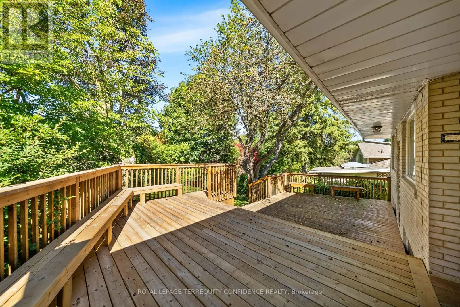 51 RAVENSCROFT CIRCLE