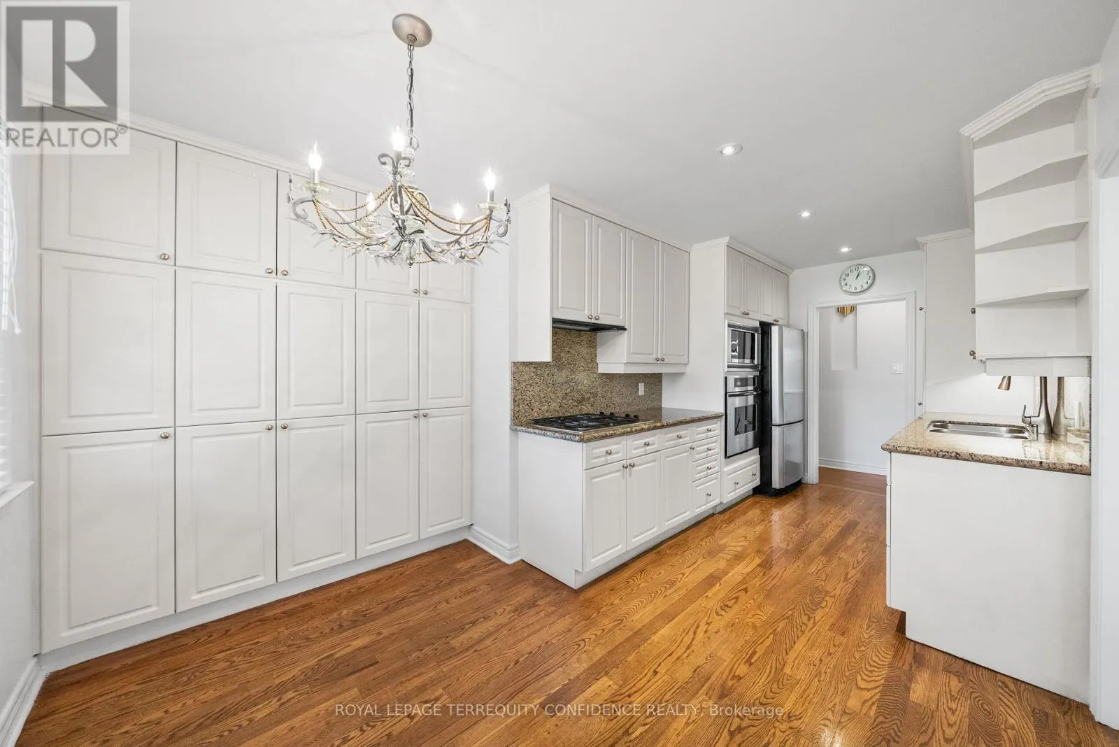 51 RAVENSCROFT CIRCLE
