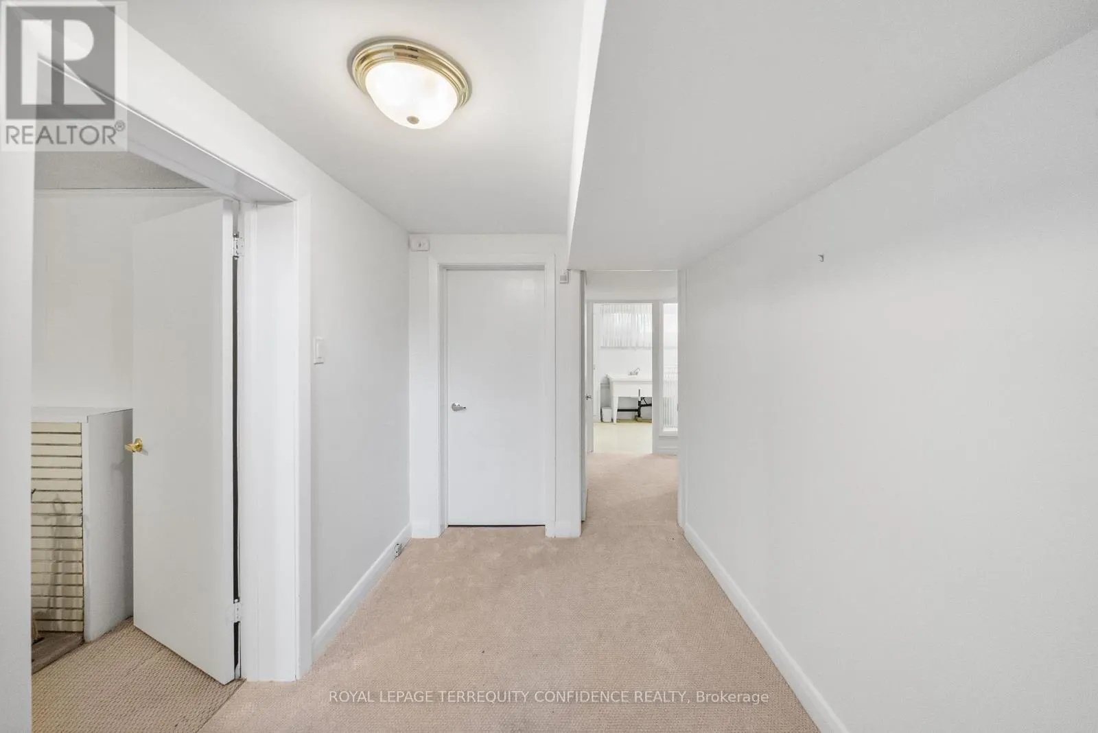 51 RAVENSCROFT CIRCLE