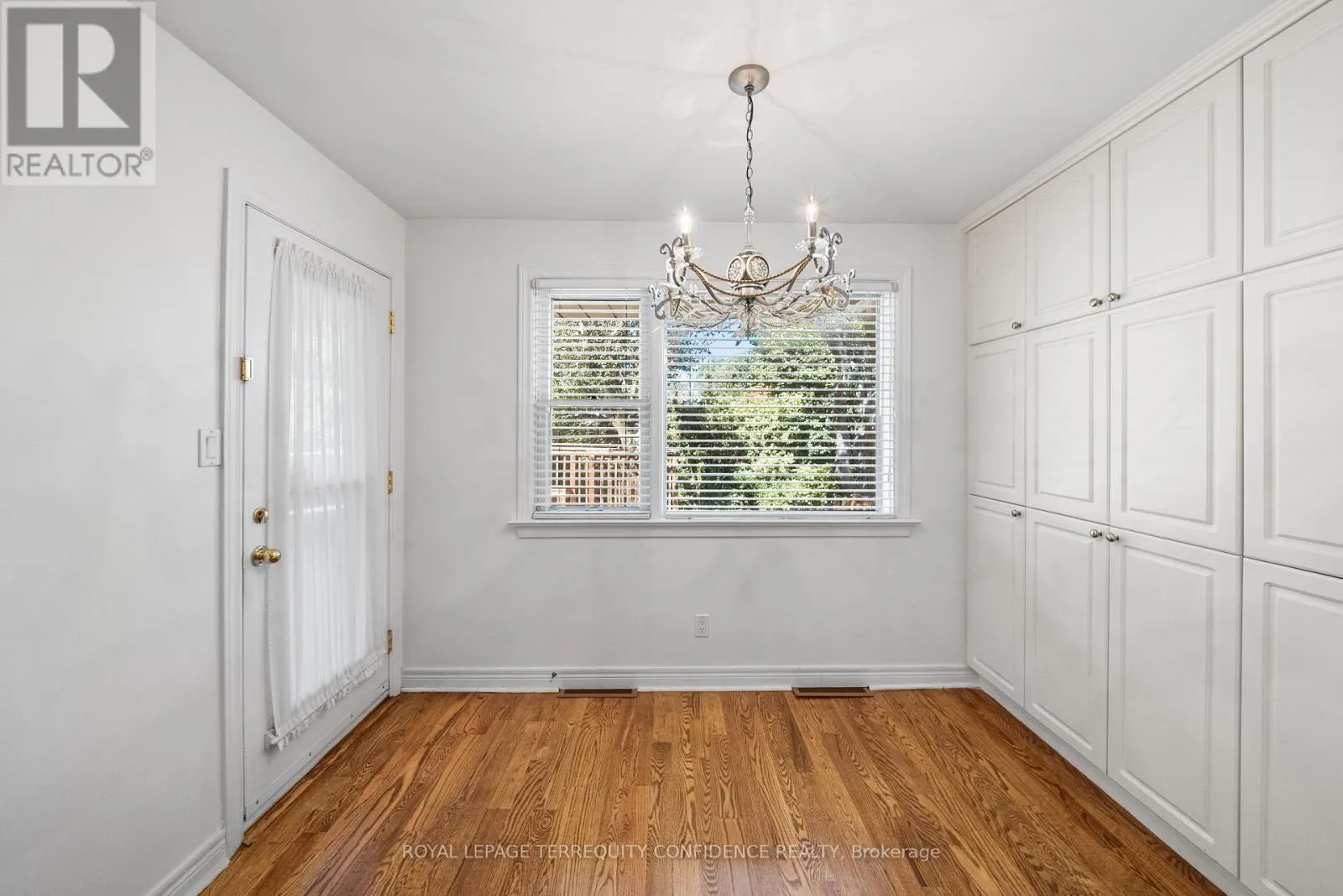 51 RAVENSCROFT CIRCLE