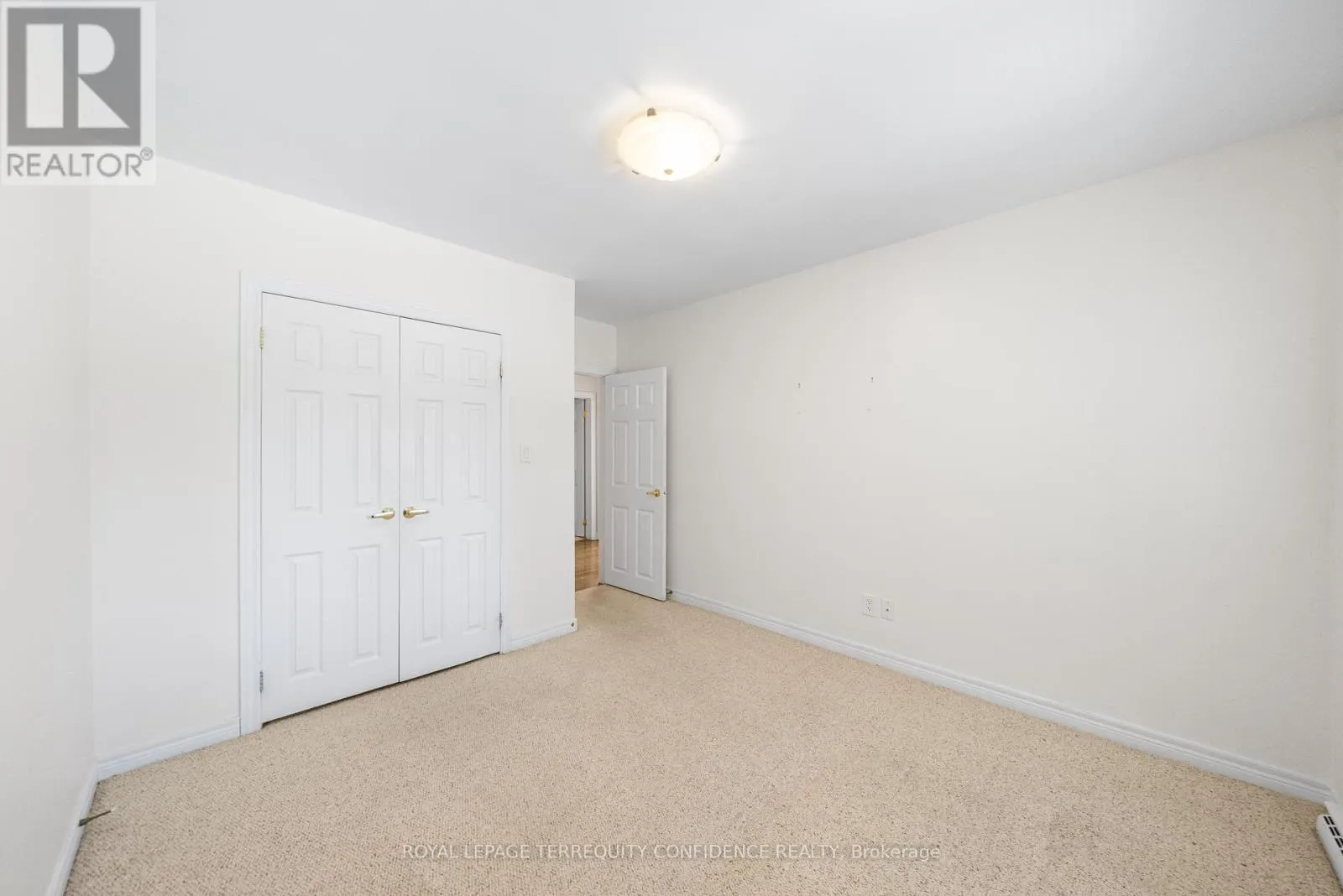 51 RAVENSCROFT CIRCLE