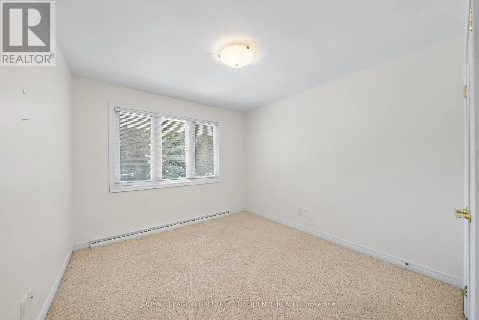 51 RAVENSCROFT CIRCLE