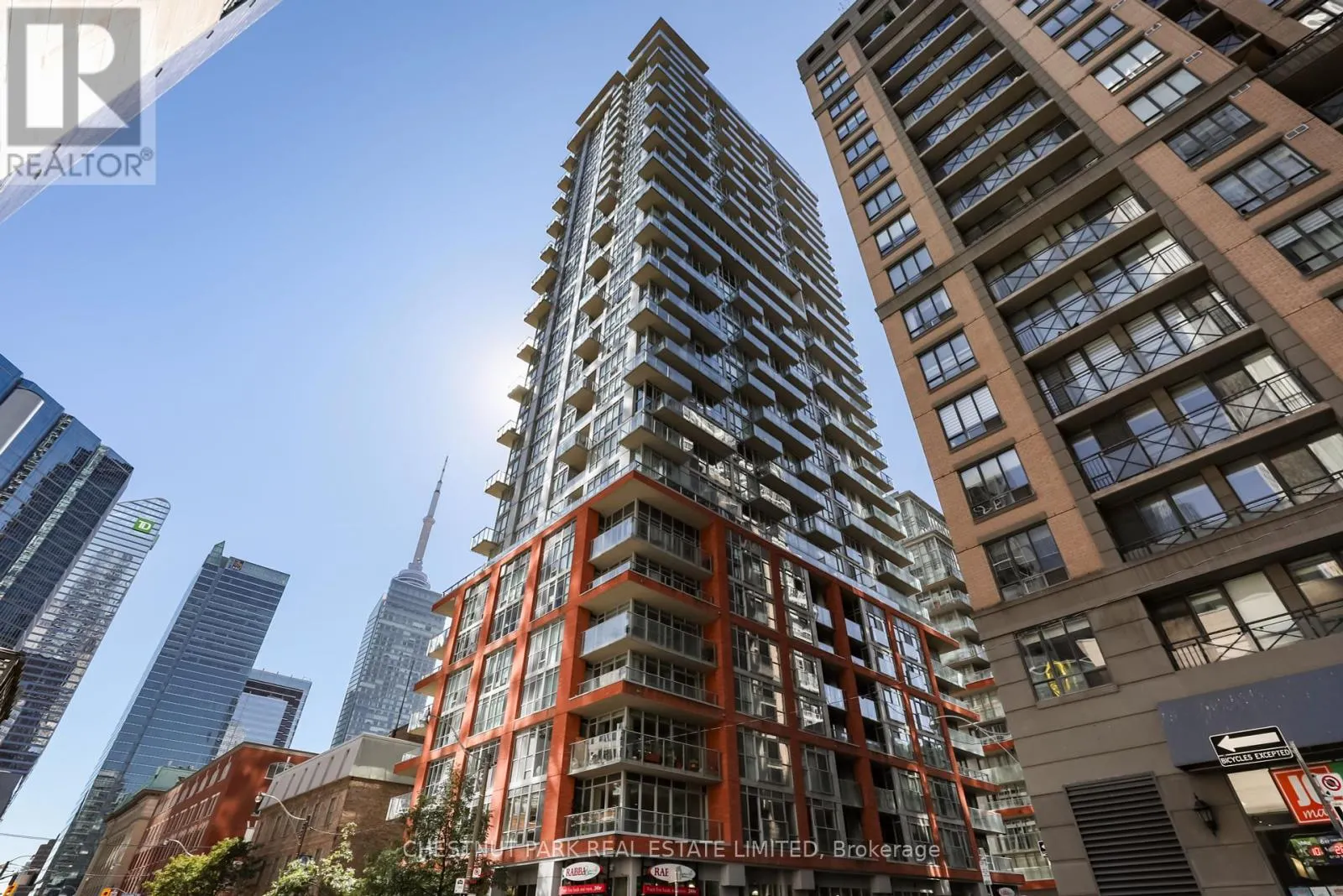 507 - 126 SIMCOE STREET
