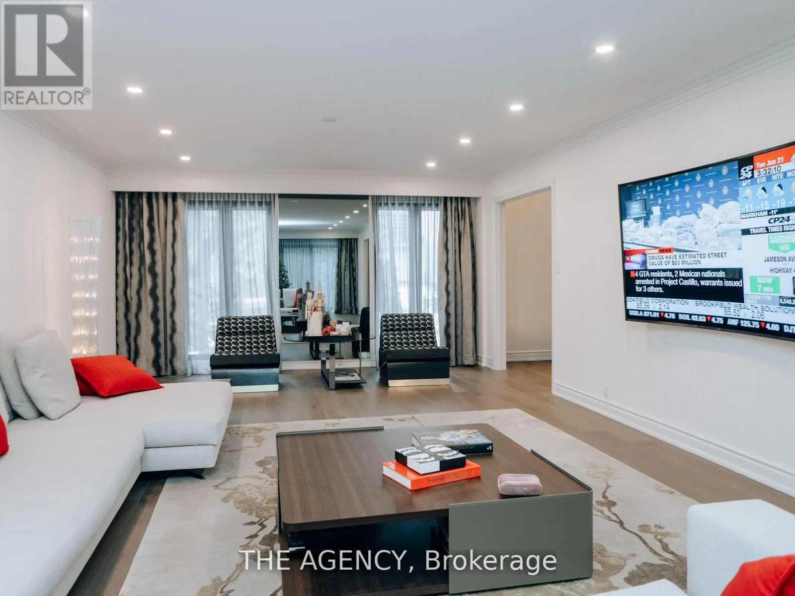 7 SHADY OAKS CRESCENT