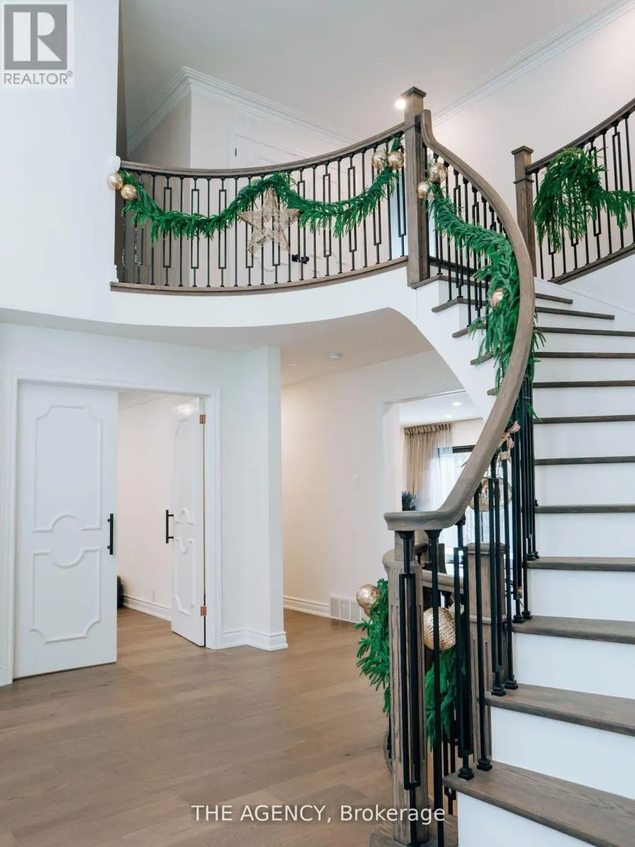 7 SHADY OAKS CRESCENT