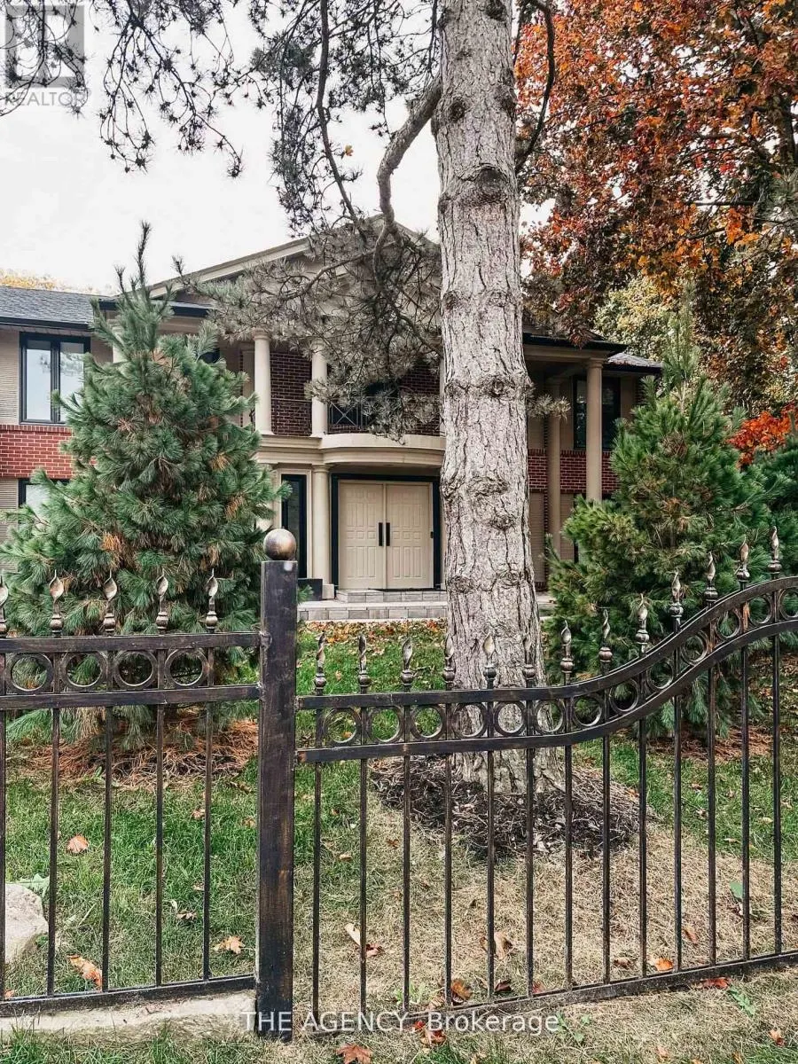 7 SHADY OAKS CRESCENT