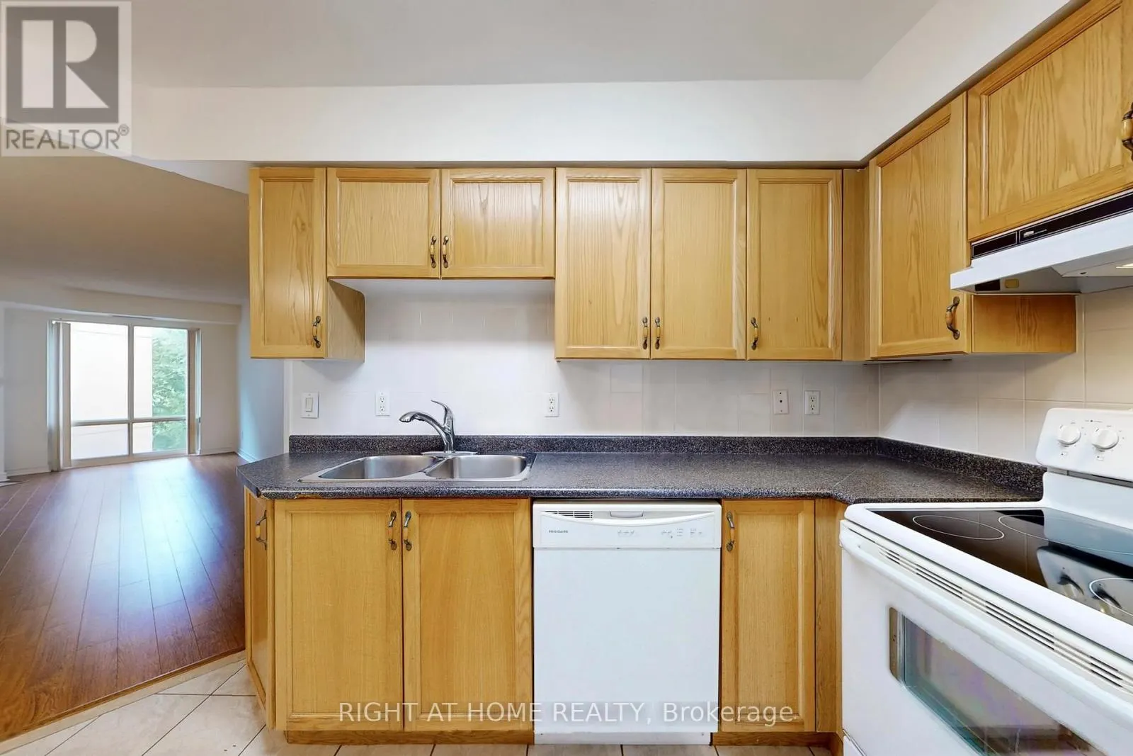 310 - 211 RANDOLPH ROAD