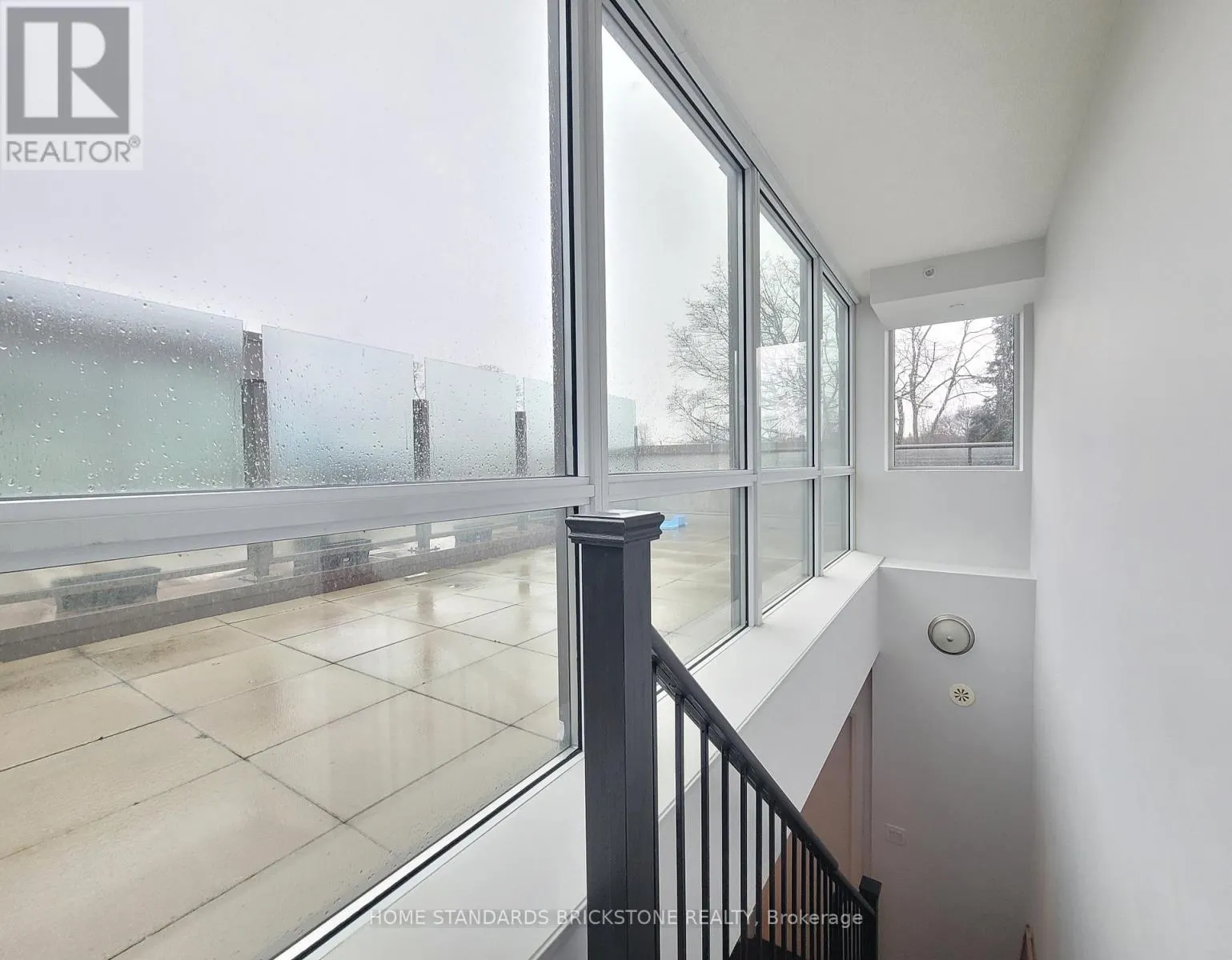 TH121 - 223 DUPLEX AVENUE