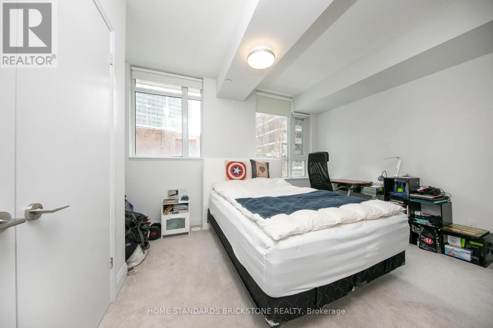 TH121 - 223 DUPLEX AVENUE