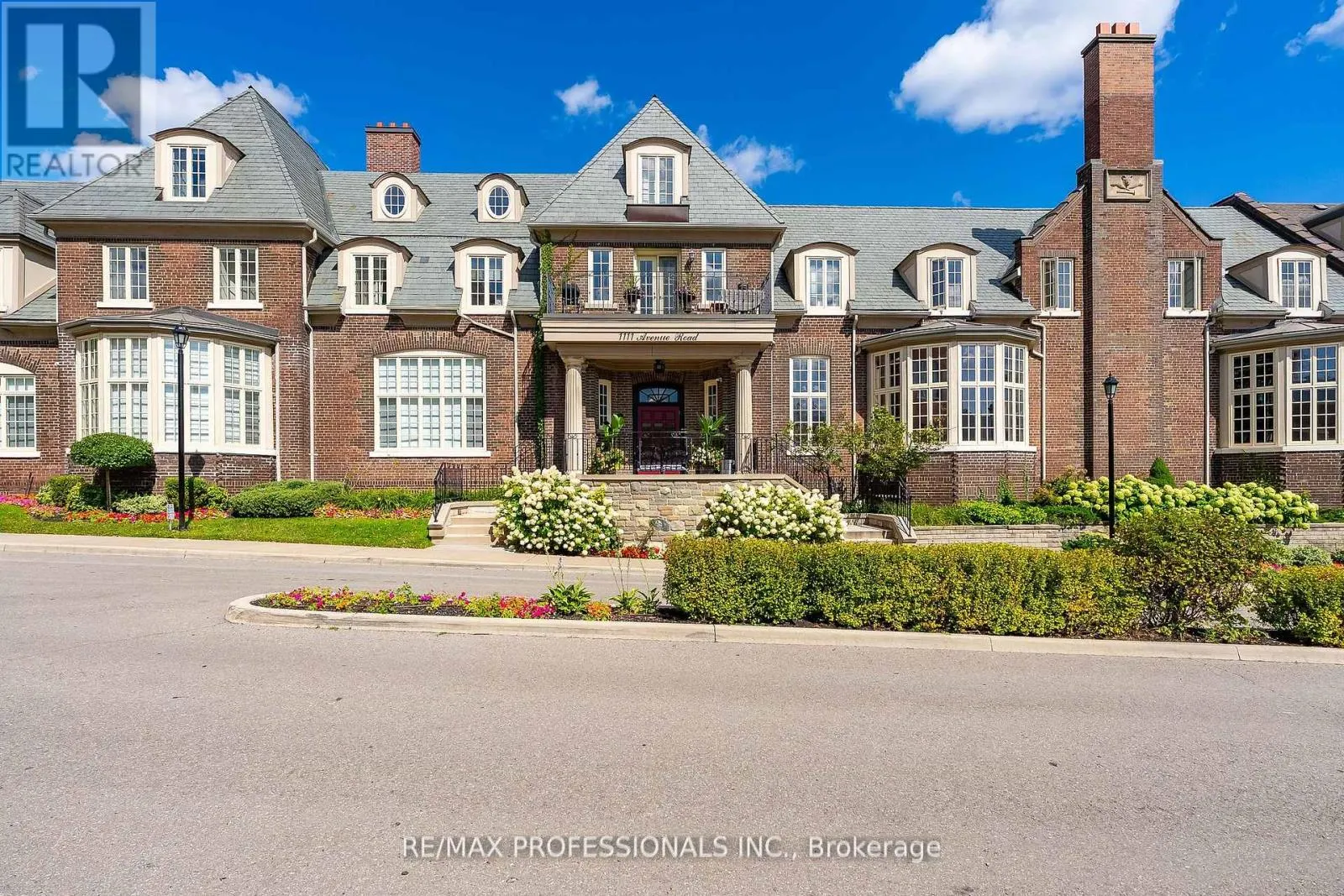 205 - 1111 AVENUE ROAD