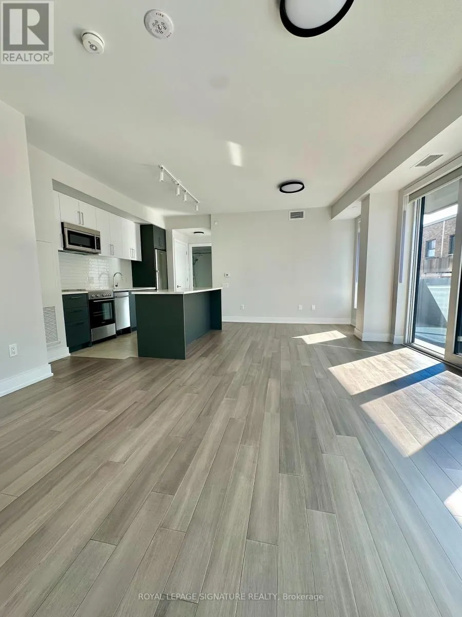 903 - 2525 BATHURST STREET