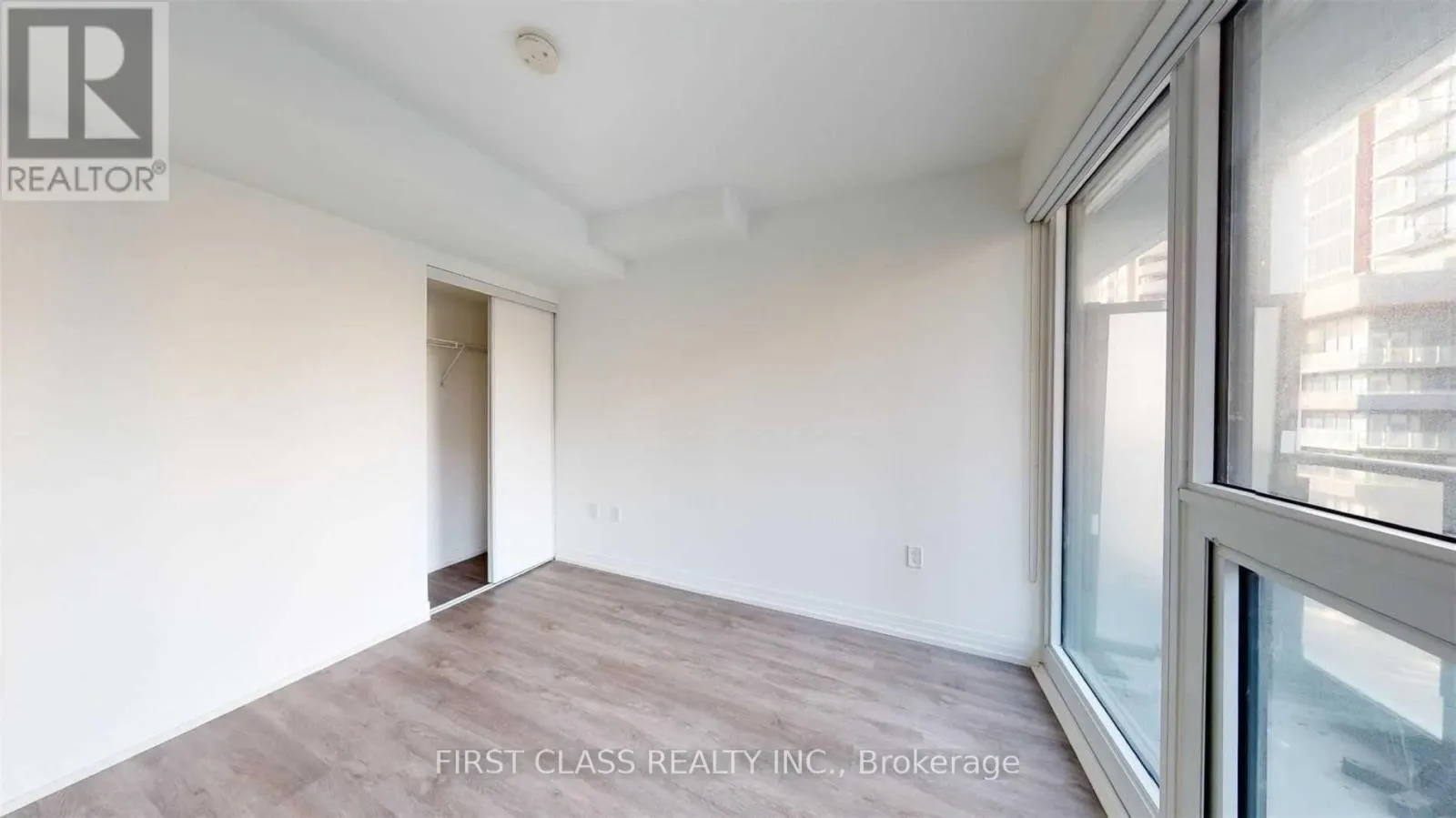 417 - 251 JARVIS STREET
