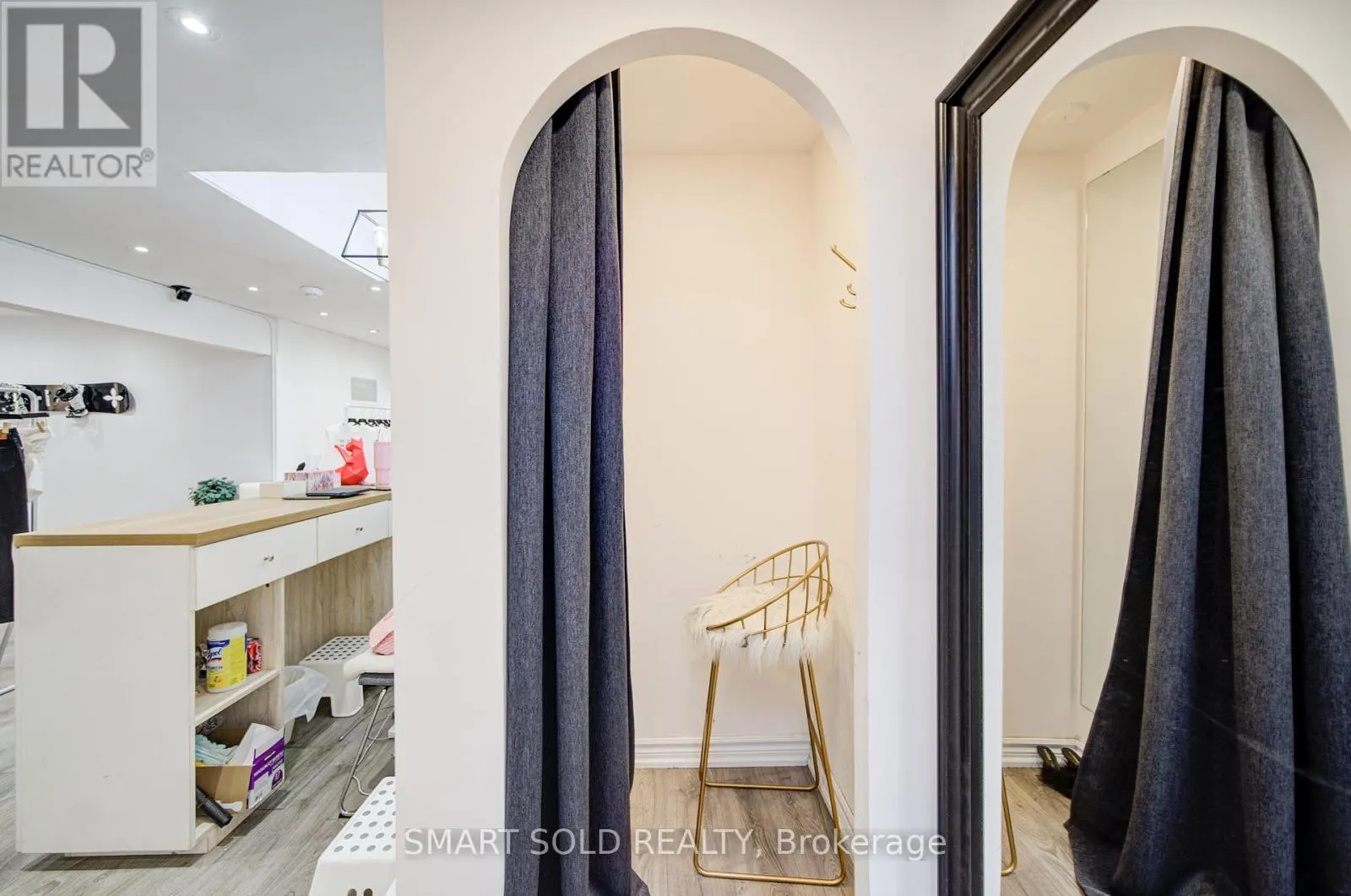 5445 YONGE STREET
