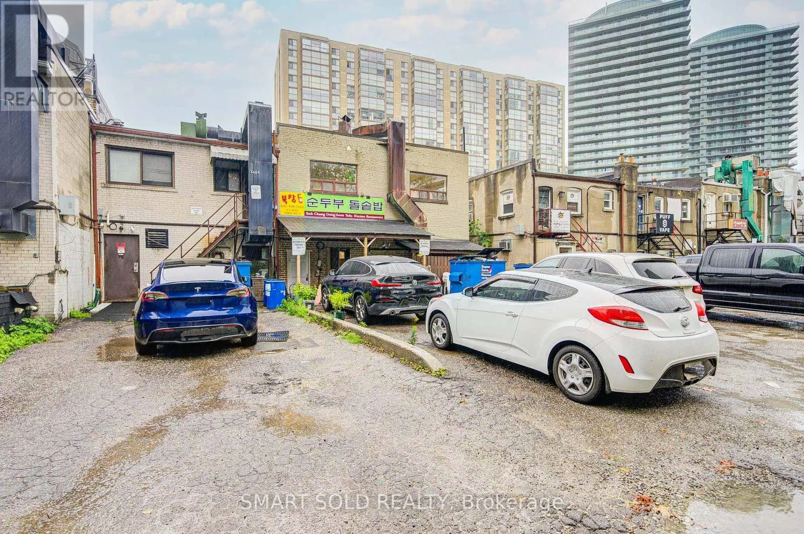 5445 YONGE STREET