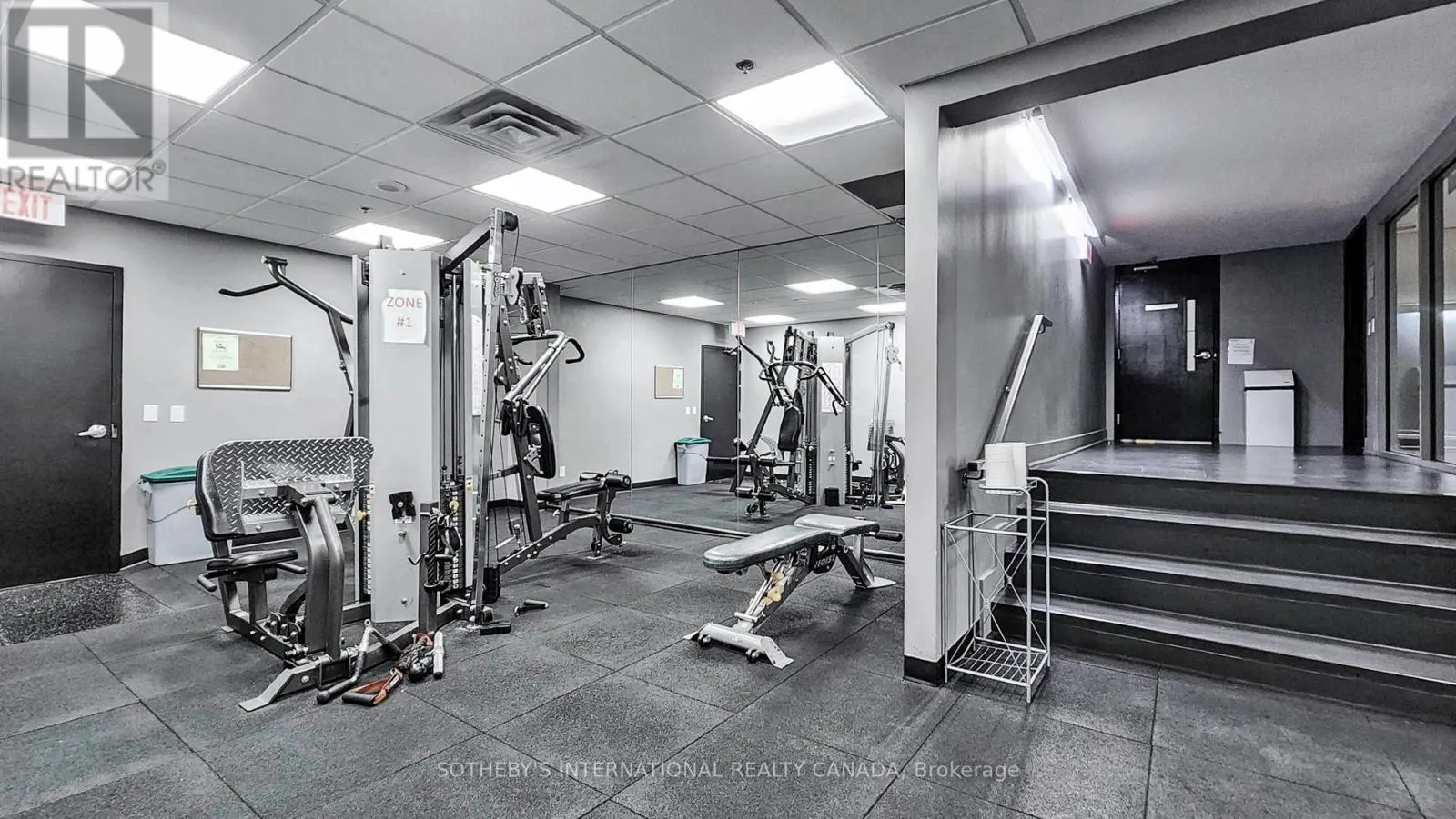 1123 - 38 JOE SHUSTER WAY