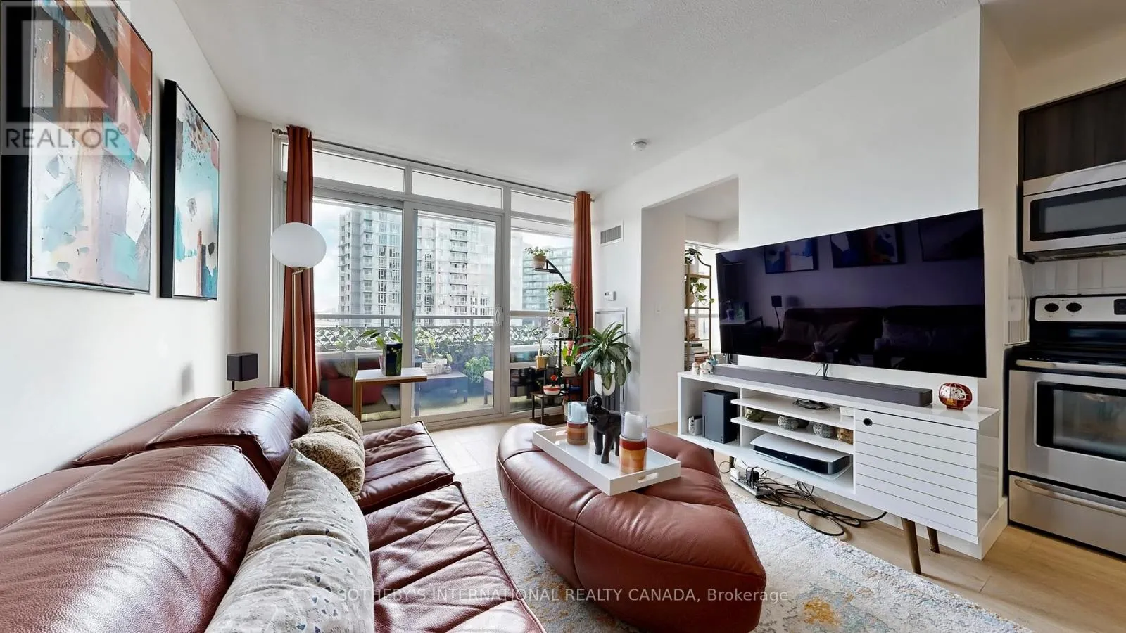 1123 - 38 JOE SHUSTER WAY