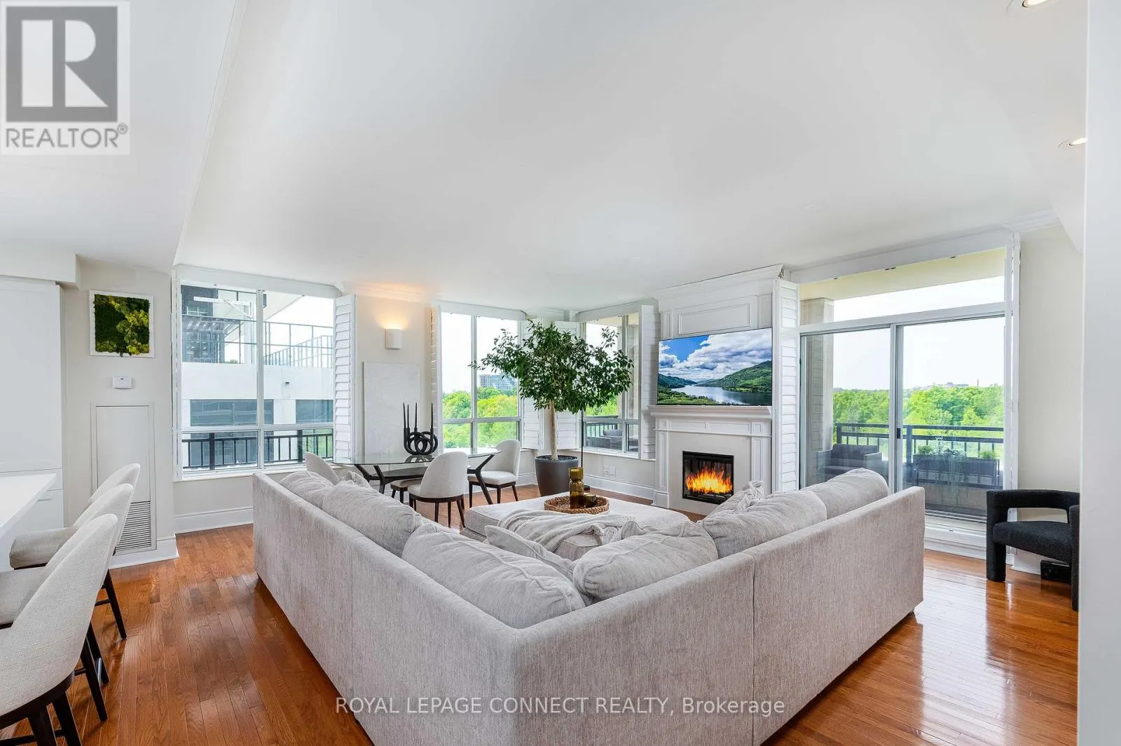 403 - 1101 LESLIE STREET