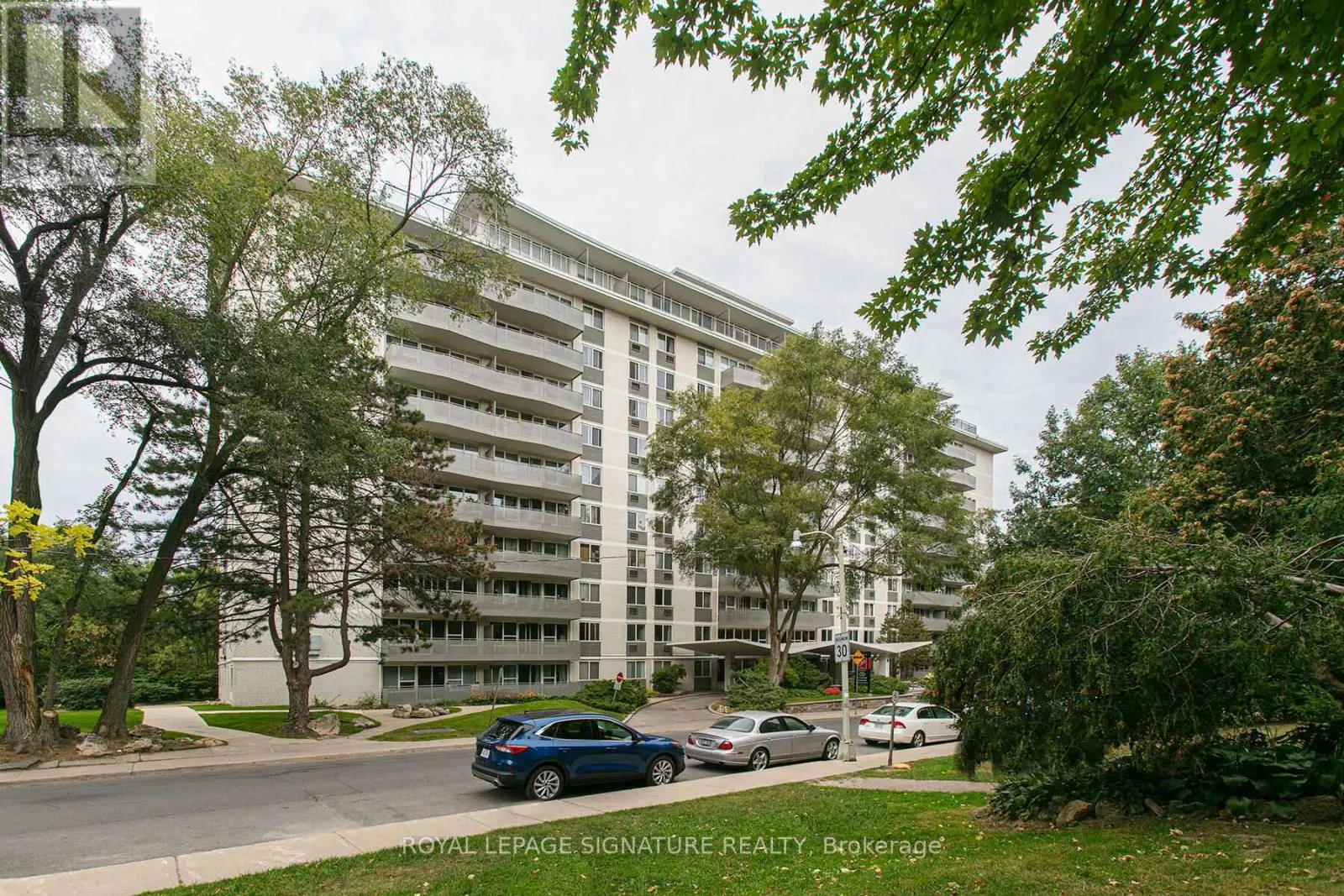 414 - 10 SHALLMAR BOULEVARD