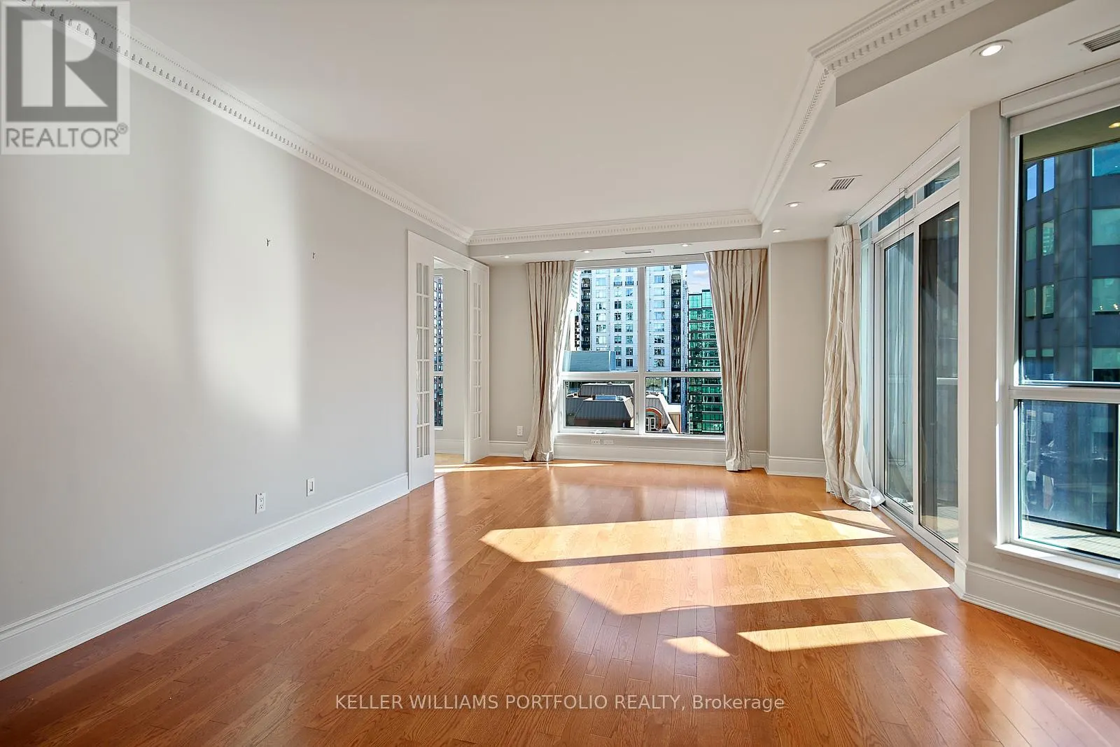1003 - 10 BELLAIR STREET