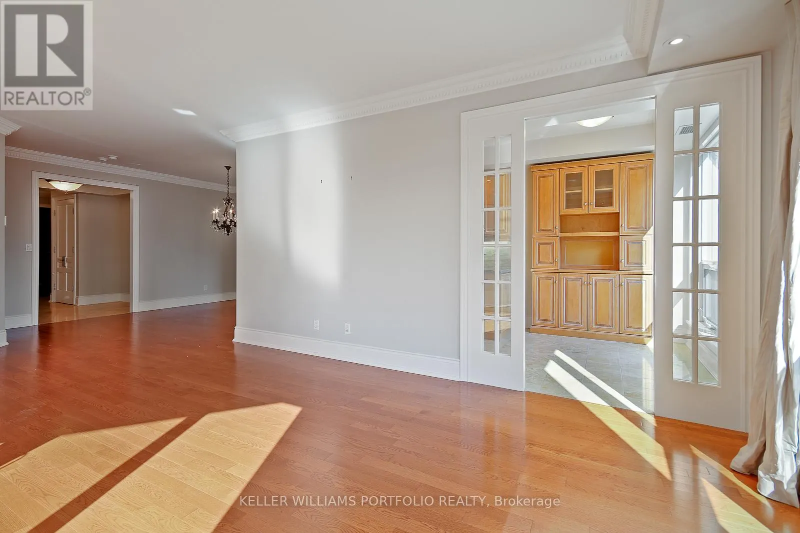 1003 - 10 BELLAIR STREET