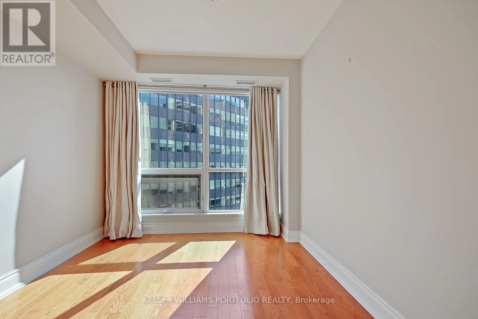 1003 - 10 BELLAIR STREET